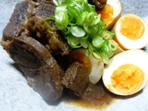 コラーゲンたっぷり！すね肉の醤油煮